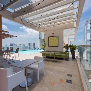**** Hotel Hampton By Hilton Colombia