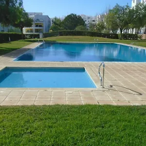https://apartamento-urb-vila-nova-lote-5.hotelaalgarve.com